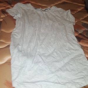 A white t shirt